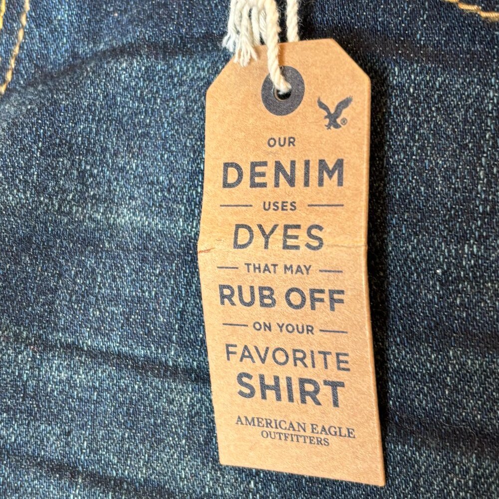 American Eagle Outfitters Women's NWT Midi Stretch Dark Wash Denim Shorts - Picture 5 of 16